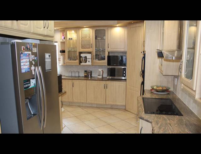 3 BEDROOM HOUSE FOR SALE IN BRACKENHURST